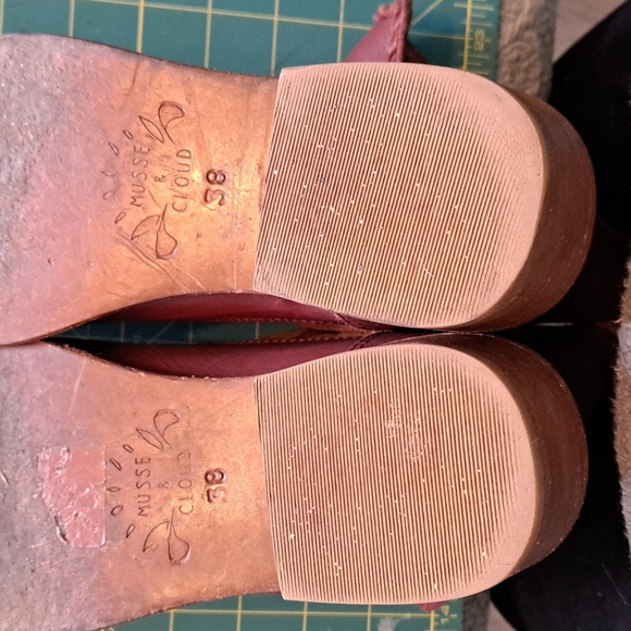 Musse & Cloud Red Leather Distressed Finish Boots - Picture 10 of 13